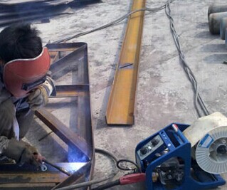 實(shí)施藥芯焊絲氣保焊時(shí)對(duì)保護(hù)氣的考慮